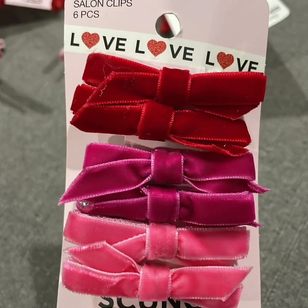 Scünci Valentines Day Hair Accessories perfect for a basket total of 8